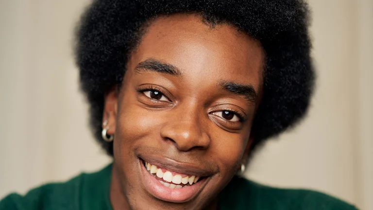 Headshot of Devonté