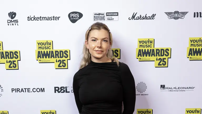 jodie bryant posing at the youth music awards 2025
