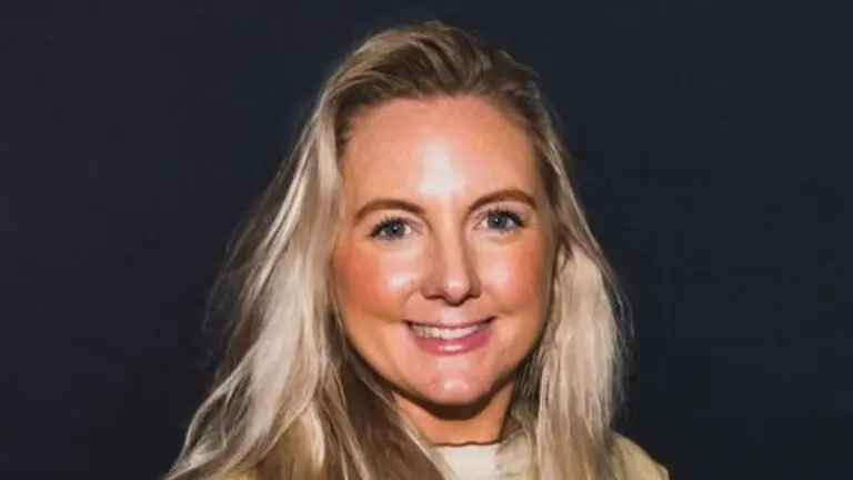 Amy Van-Baaren headshot